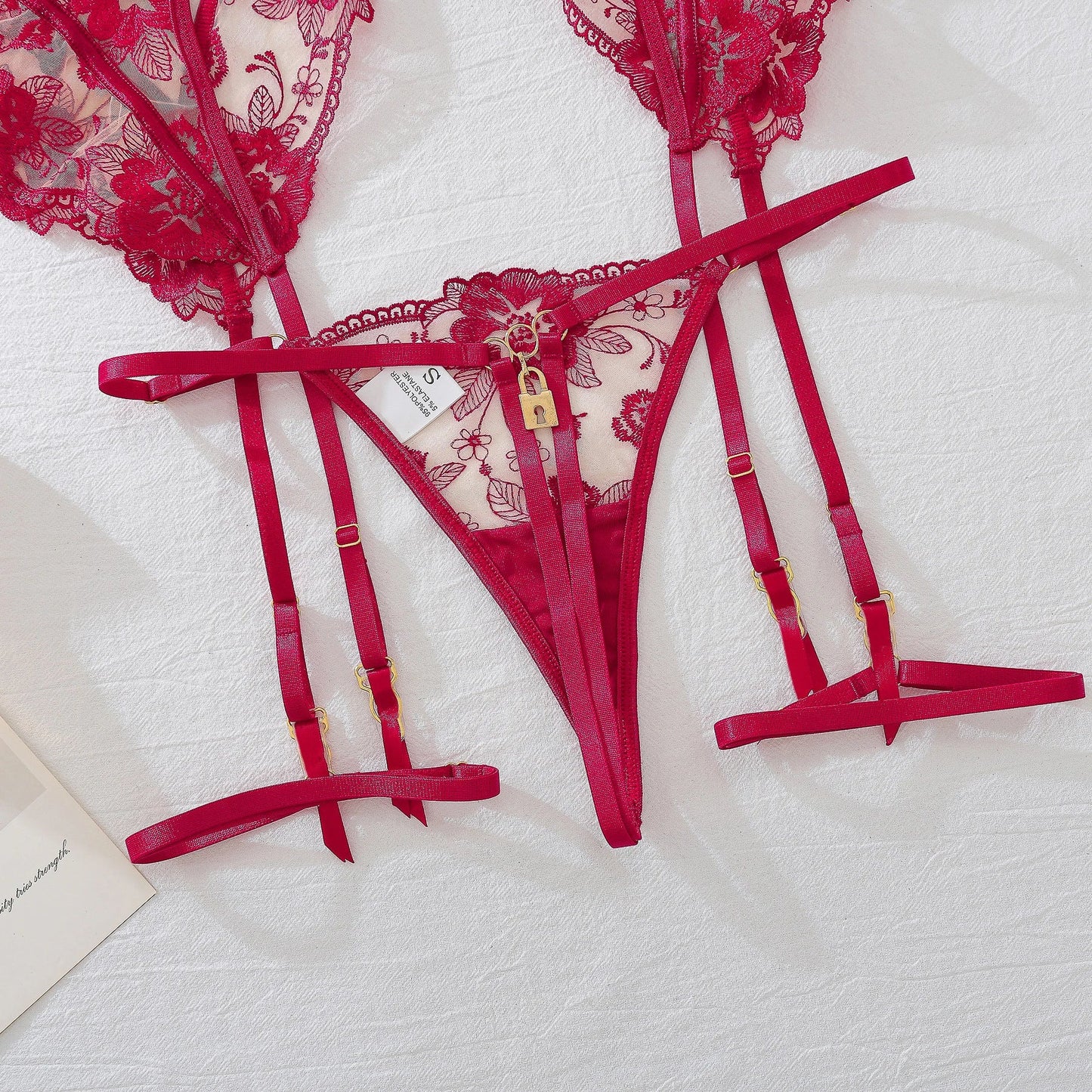 Women's Sexy See-through Seduction Lingerie Chic And Elegant Mesh Thin Section Embroidered Lace Garter Belt three-piece Set