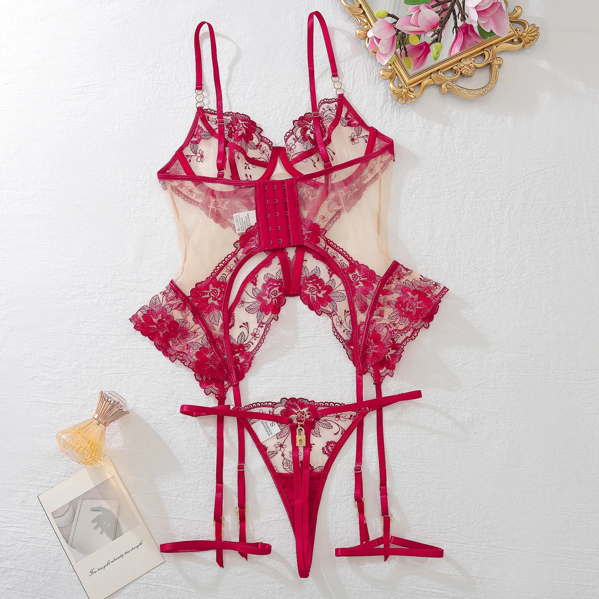 Women's Sexy See-through Seduction Lingerie Chic And Elegant Mesh Thin Section Embroidered Lace Garter Belt three-piece Set