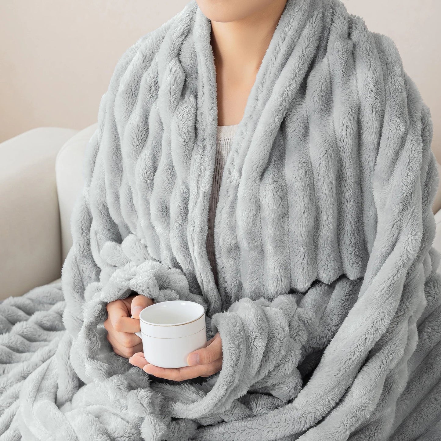 1pc flannel blanket - soft, comfortable, warm nap blanket, Christmas exquisite gift blanket, available in multiple colors