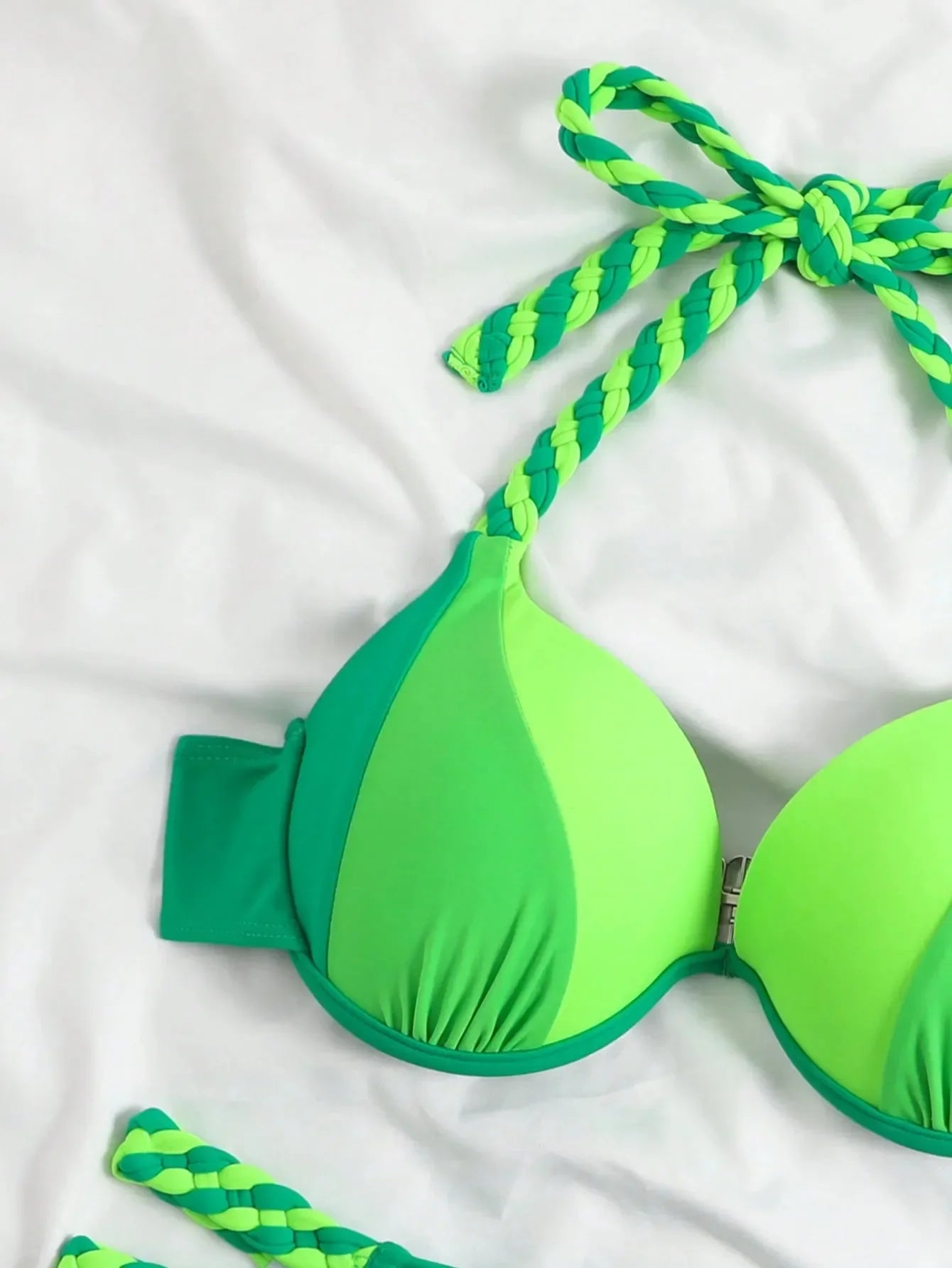 2026 New Bikini Swimsuit Women's Split Solid Color Sexy Belt Steel Tray Bikini Swimsuit