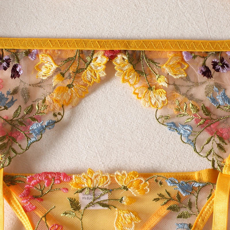 Sexy Women's Lace Lingerie 3Pcs Sets Fancy Flowers Embroidery Transparent Bras And Thongs Underwear Set Erotic Intimate Suits ﻿